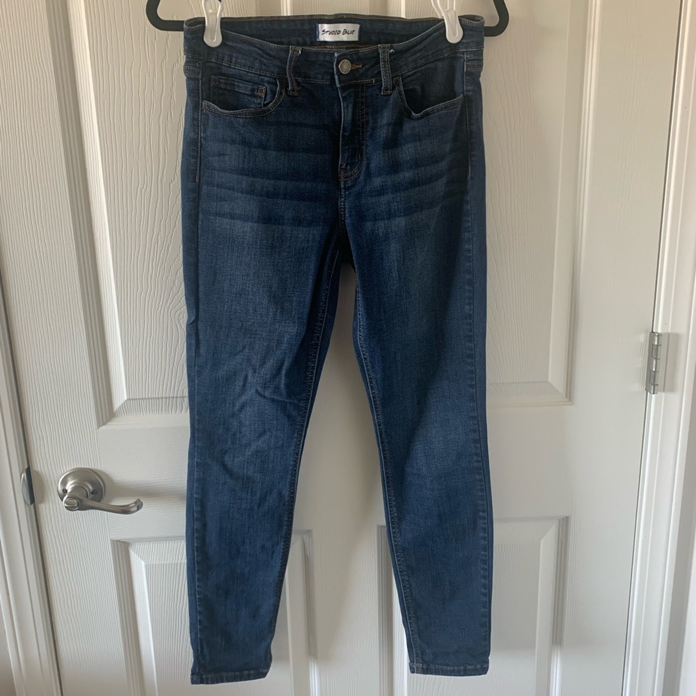 Studio Blue dark wash stretchy skinny jeans size 29R